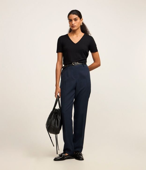 Blusa Básica en Viscosa con Escote V 2