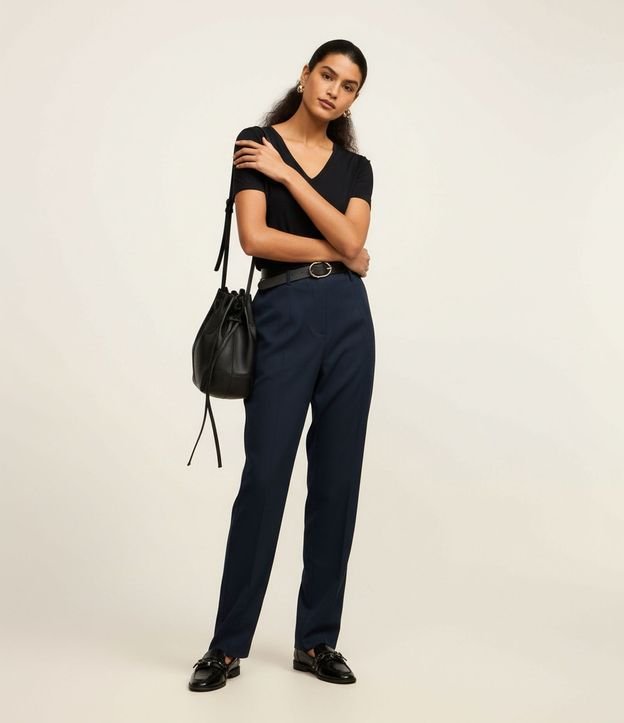 Blusa Básica en Viscosa con Escote V 3