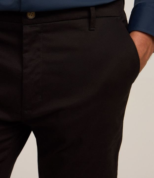 Pantalón Slim en Sarga con Elastano 4