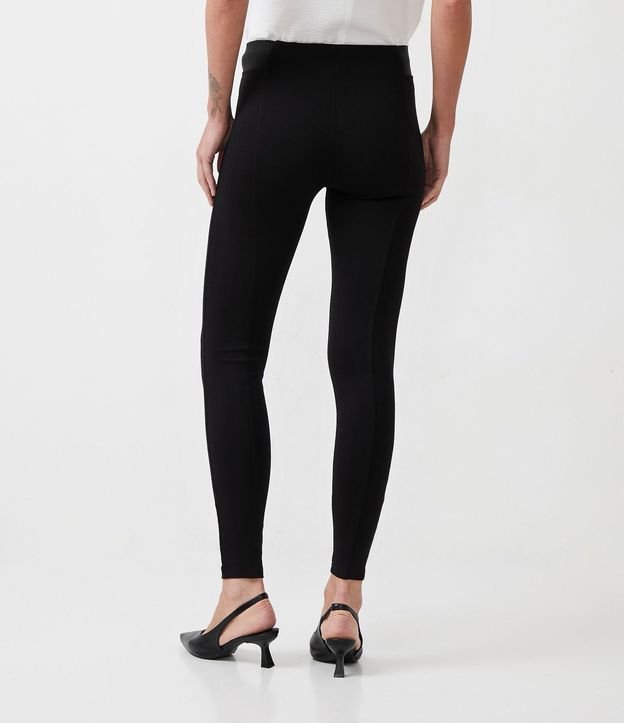 Pantalón Legging en Ponto Roma con Elastico Lateral 4