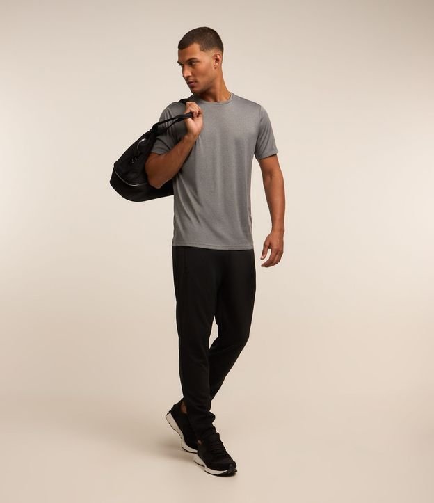 Remera Deportiva Básica en Tecnologia Dry con Manga Corta 2