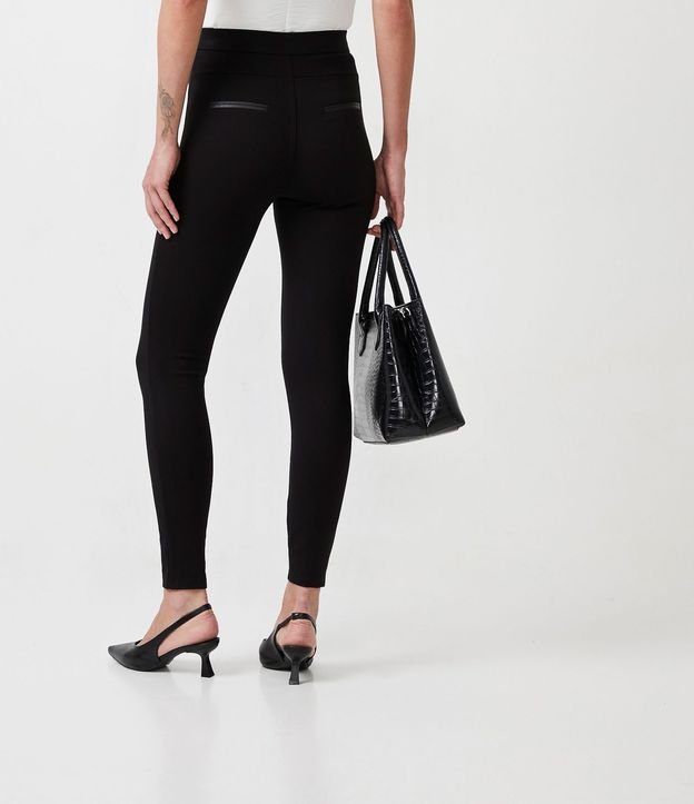 Pantalón Legging en Ponto Roma con Detalle Lateral 3