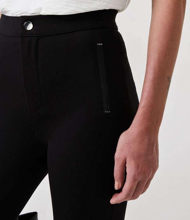 Pantalón Legging en Ponto Roma con Detalle Lateral 4