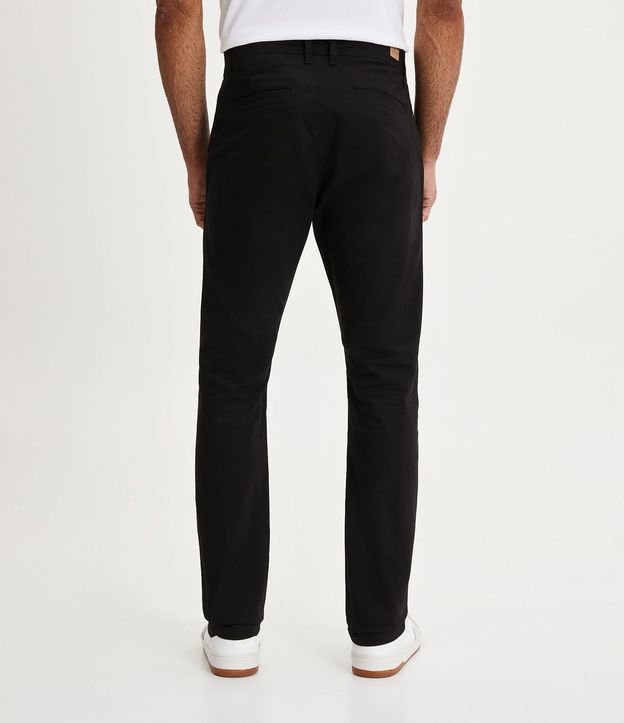 Pantalón Slim Básico en Sarga con Bolsillos 4