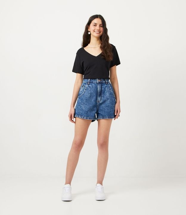 Remera en Algodón con Cuello V y Manga corta 2