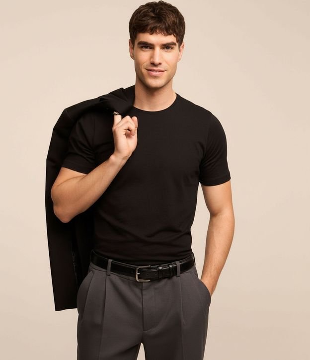 Remera Slim Básica en Algodón Peruano con Cuello Redondo 4