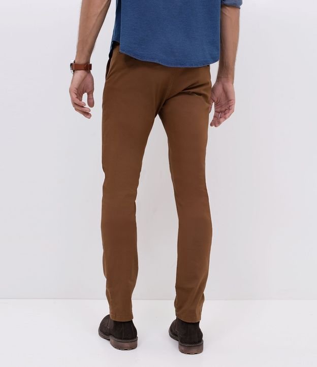 Pantalón Slim Básico en Sarga con Bolsillos 2