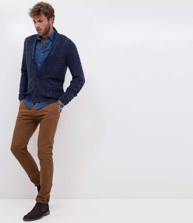 Pantalón Slim Básico en Sarga con Bolsillos 5