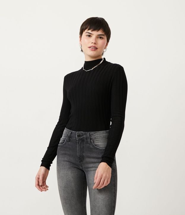 Blusa de Punto Acanalado con Cuello Alto y Manga Larga