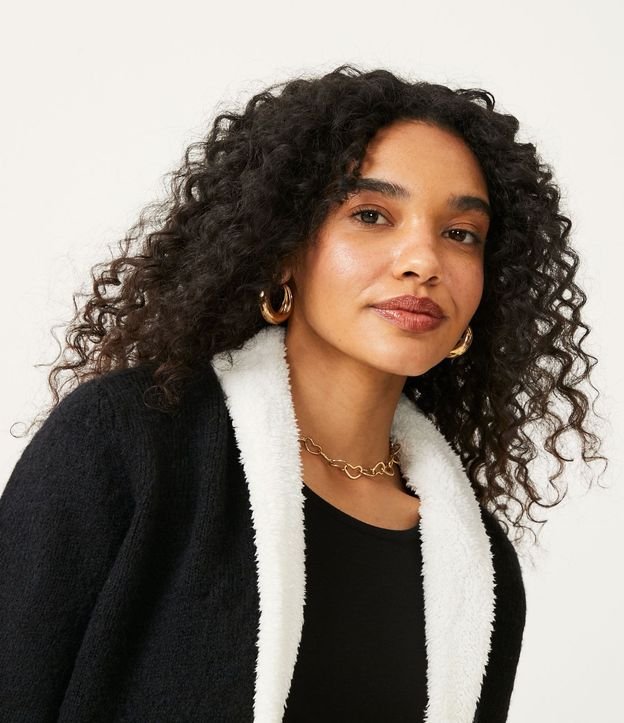 Saco Cardigan Alargado en Punto con Cuello de Pelinhos y Bolsos 4