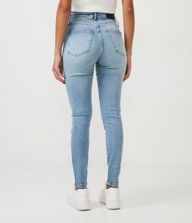 Pantalón Skinny Básica en Jeans con cintura mediana 3