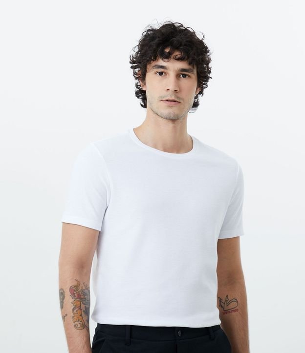 Remera Slim en Algodón con Textura Acanalada 1