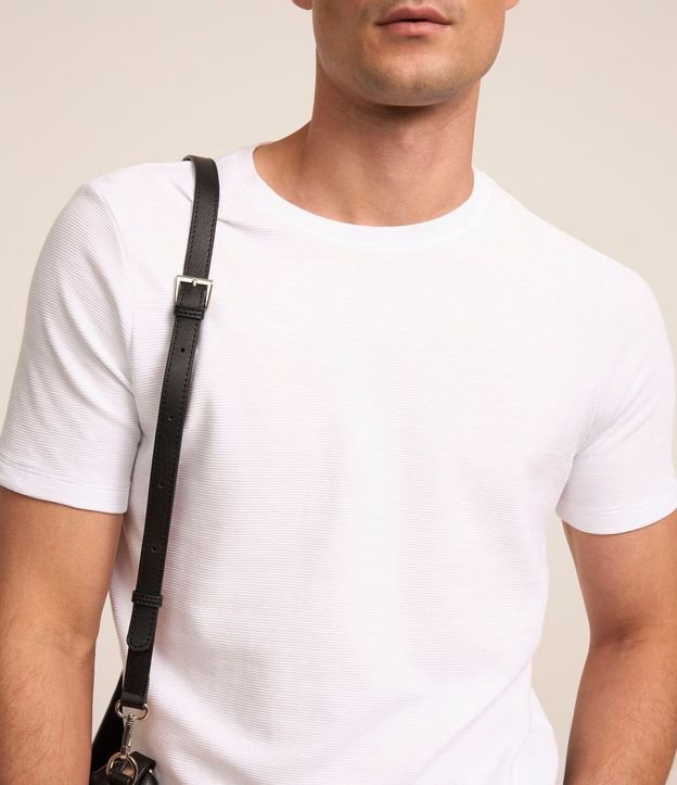 Remera Slim en Algodón con Textura Acanalada 3