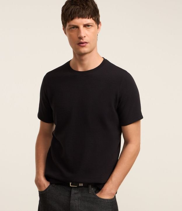 Remera Slim en Algodón con Textura Acanalada 2
