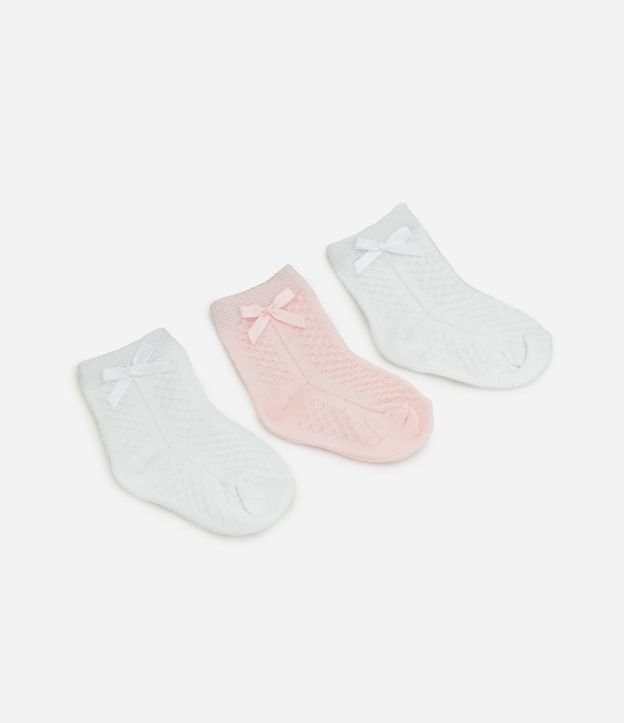 Kit con 3 Medias Bebé Texturizada - Talle 0 a 12 meses