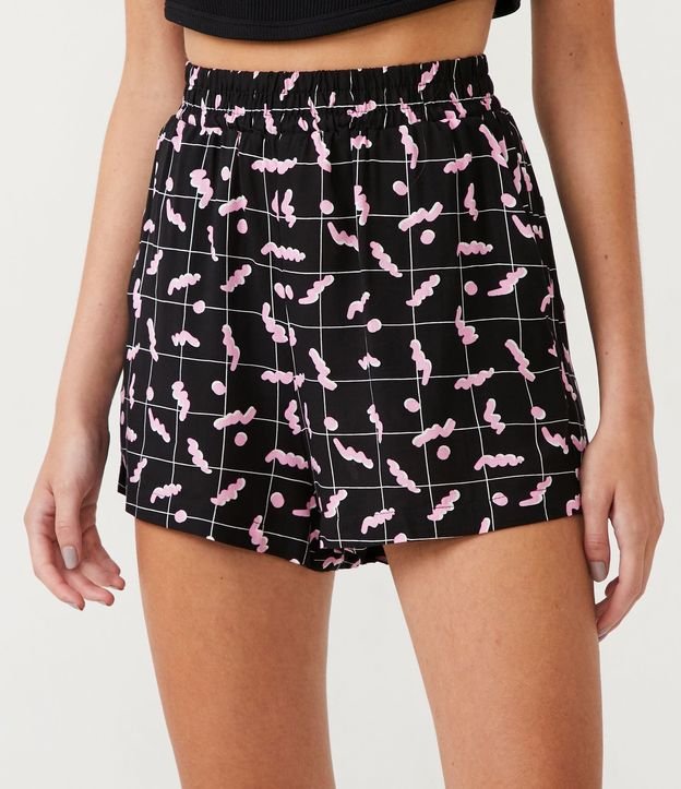 Short Runner en Viscosa Estampa Lombriz