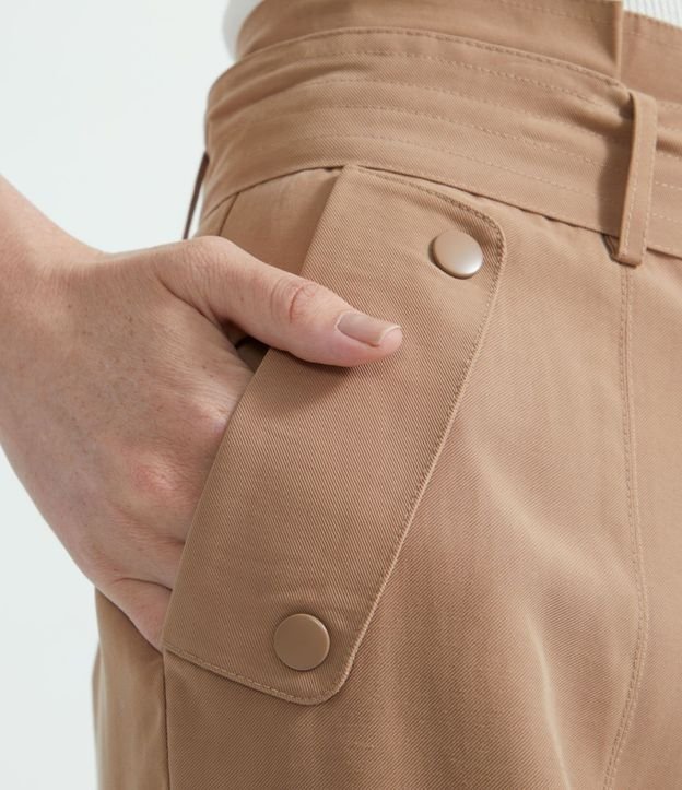 Pantalón Cargo en Poliviscosa con Cinturón y Bolsillos 4