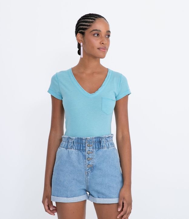 Blusa Básica en Algodón con Manga Corta y Bolsillo Pequeño