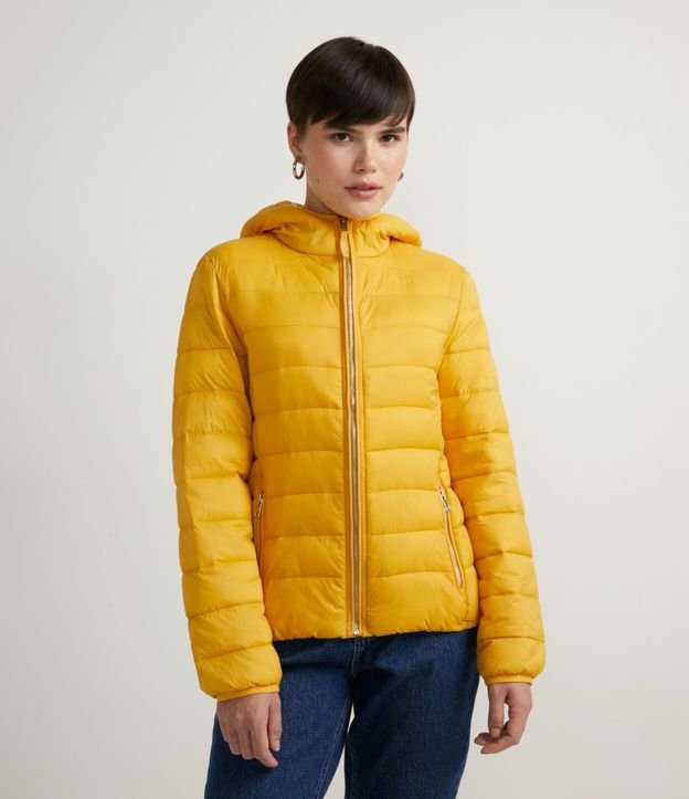 Campera Ultra Ligera en Poliamida con Capucha y Gomos 3