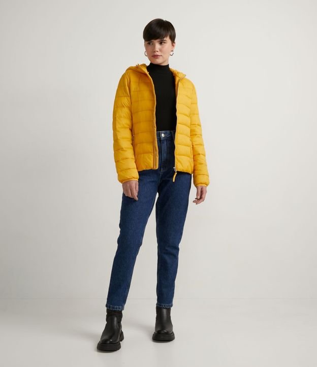 Campera Ultra Ligera en Poliamida con Capucha y Gomos 7