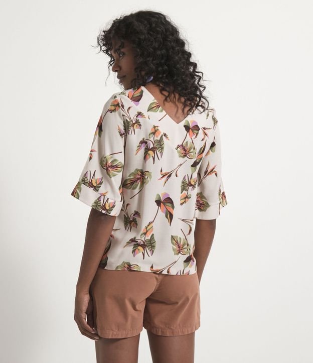 Blusa Manga Corta en Viscosa Estampa Hojas 2
