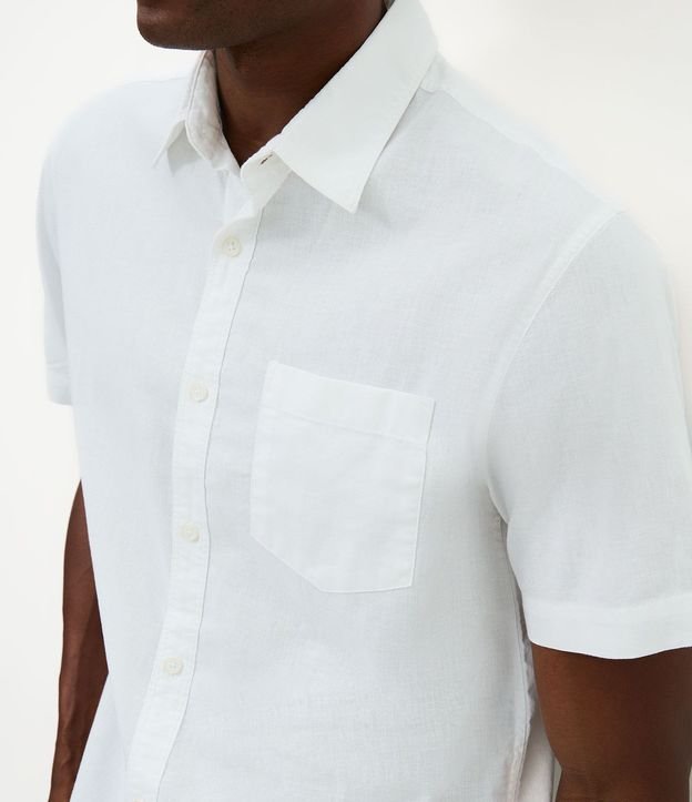 Camisa Comfort Básica en Lino con Bolsillo Delantero 4