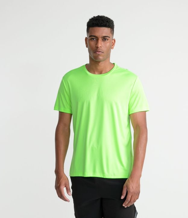 Remera Deportiva Básica en Tecnologia Dry con Manga Corta