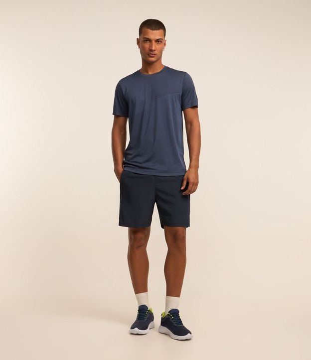 Remera Deportiva con Tecnologia Dry y Protección UV 3