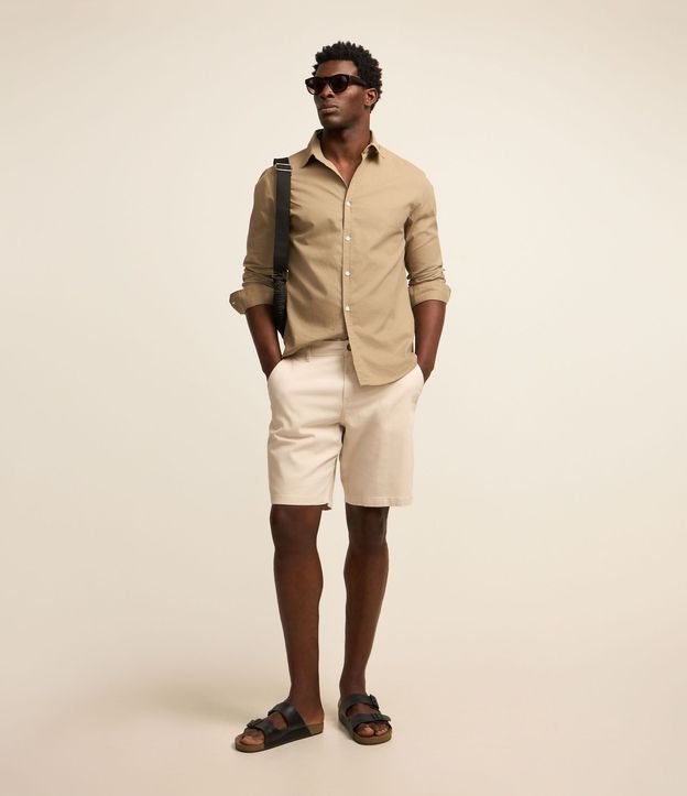 Bermuda Slim en Sarga con Elastano 2
