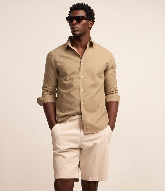 Bermuda Slim en Sarga con Elastano 3