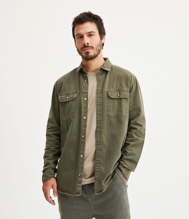 Camisa Comfort en Algodón con Bolsillos Solapa y Abotonado