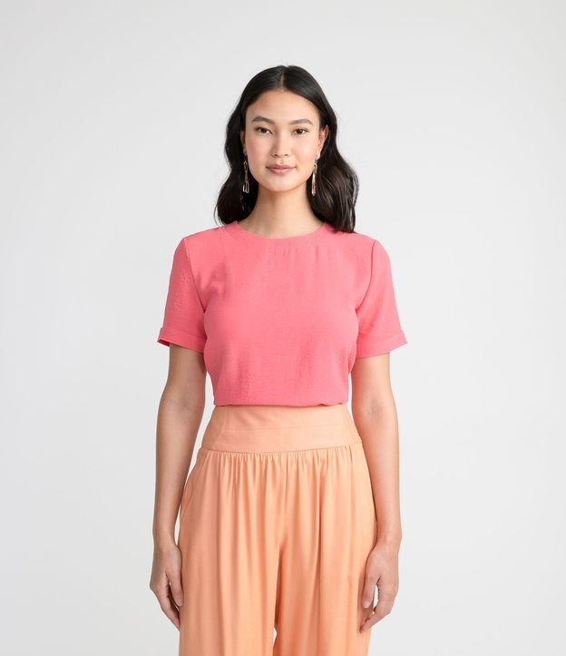 Blusa con Aberturas y Detalles de Pespuntes
