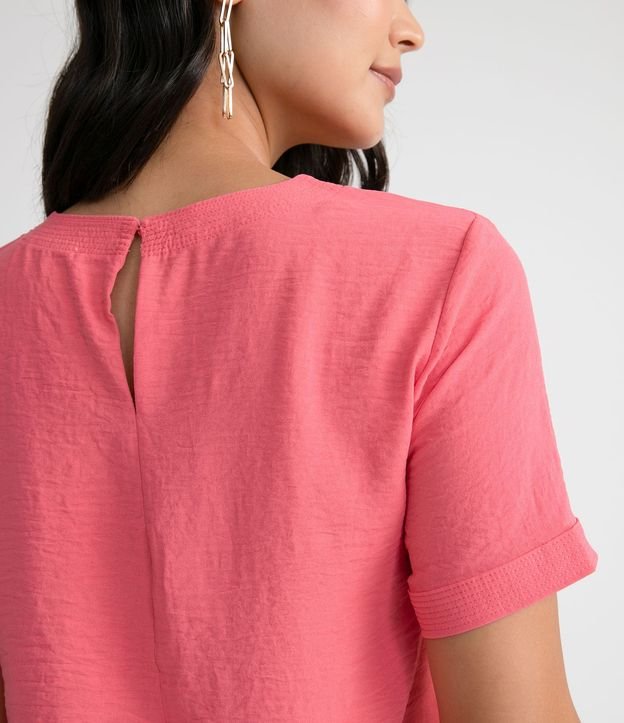 Blusa con Aberturas y Detalles de Pespuntes 4
