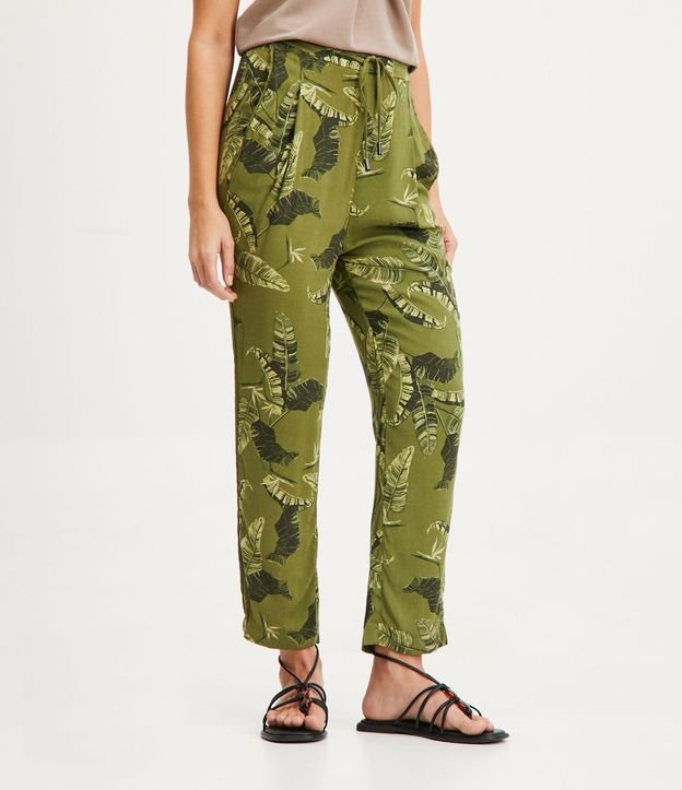 Pantalón Fluido en Viscosa con Estampa de Hojas 2
