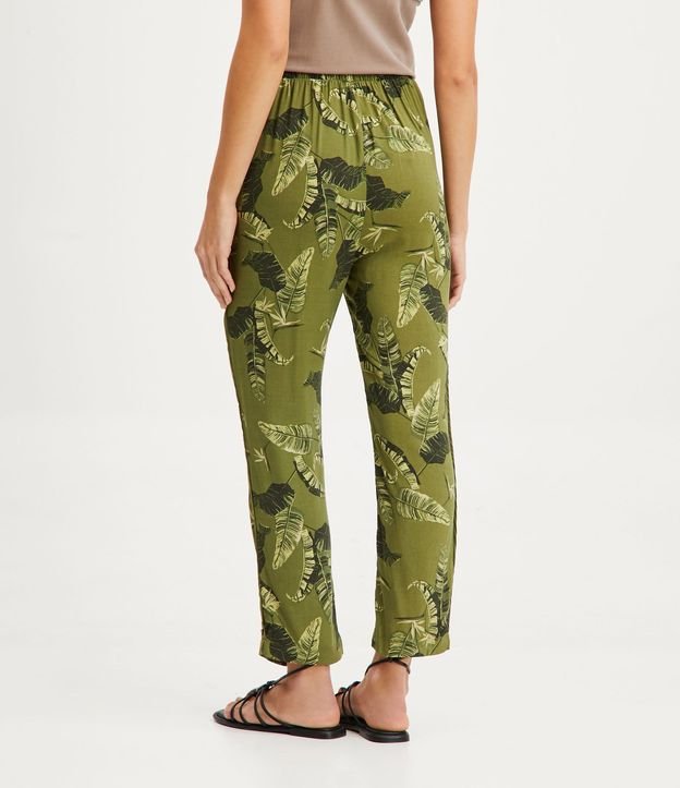 Pantalón Fluido en Viscosa con Estampa de Hojas 4