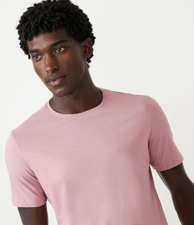 Remera Slim Básica en Algodón Peruano con Cuello Redondo 4
