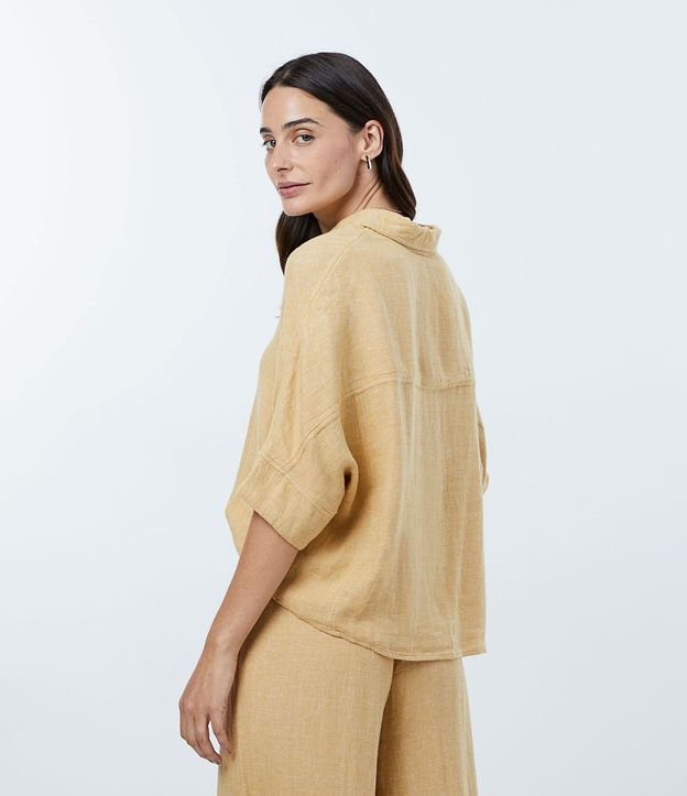 Camisa en Viscolino con Detalle Pespuntado 3