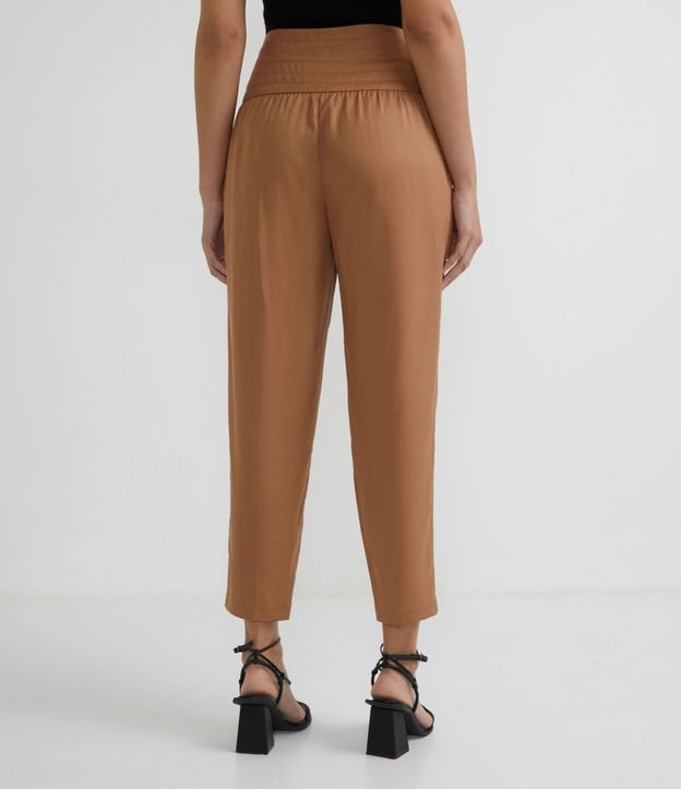 Pantalón en Liocel con Cintura Ancha y Pespuntado 2