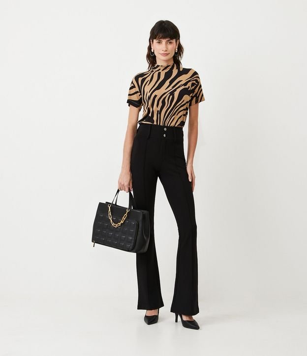 Pantalón Flare Básica en Punto Roma con Botones y Cintura Ancha