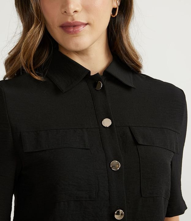 Camisa con Manga Corta y Bolsillos Delanteros Sin Estampado 3