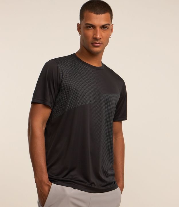 Remera Deportiva con Tecnologia Dry y Protección UV