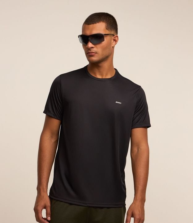 Remera Deportiva con Tecnología Dry e Detalles Reflectantes