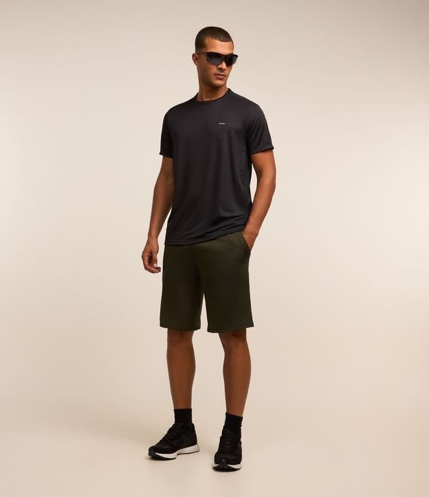 Remera Deportiva con Tecnología Dry e Detalles Reflectantes 2