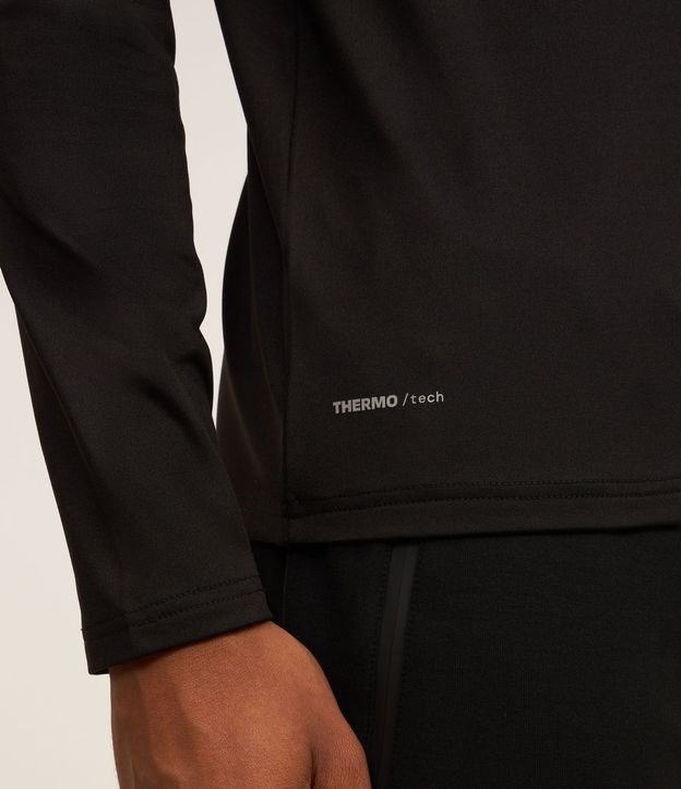 Remera Deportiva Térmica con Cuelo Alto y Manga Larga 4