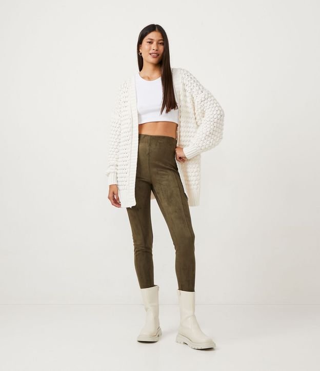 Pantalón Legging en Fake Gamuza con Recortes 3