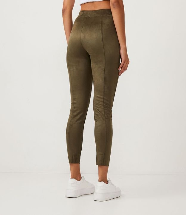 Pantalón Legging en Fake Gamuza con Recortes 5