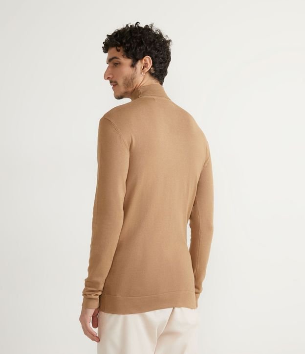 Suéter Slim en Punto con Textura y Cuello Alto 2