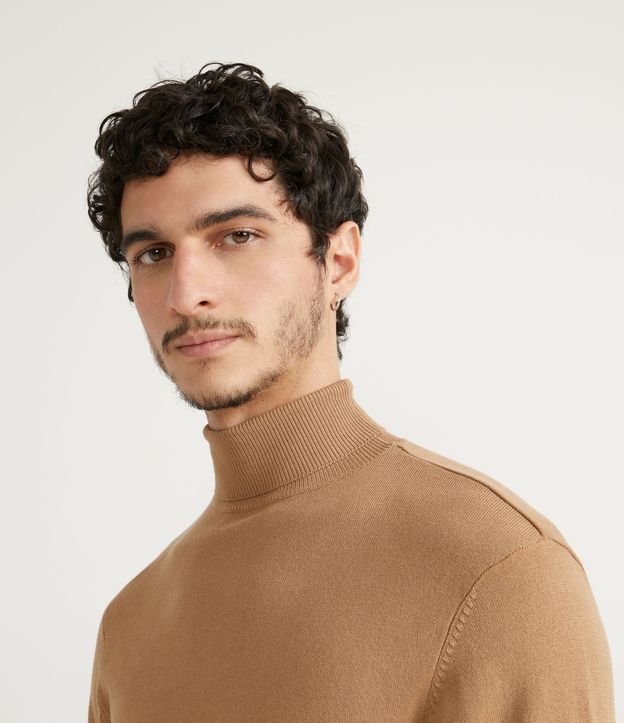 Suéter Slim en Punto con Textura y Cuello Alto 3