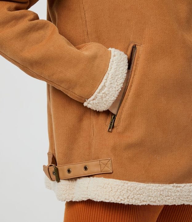 Campera Alargada en Terciopelo con Forro en Sherpa 4