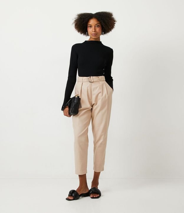 Blusa Básica en Tejido de Punto Acanalada con Cuello Alto 2